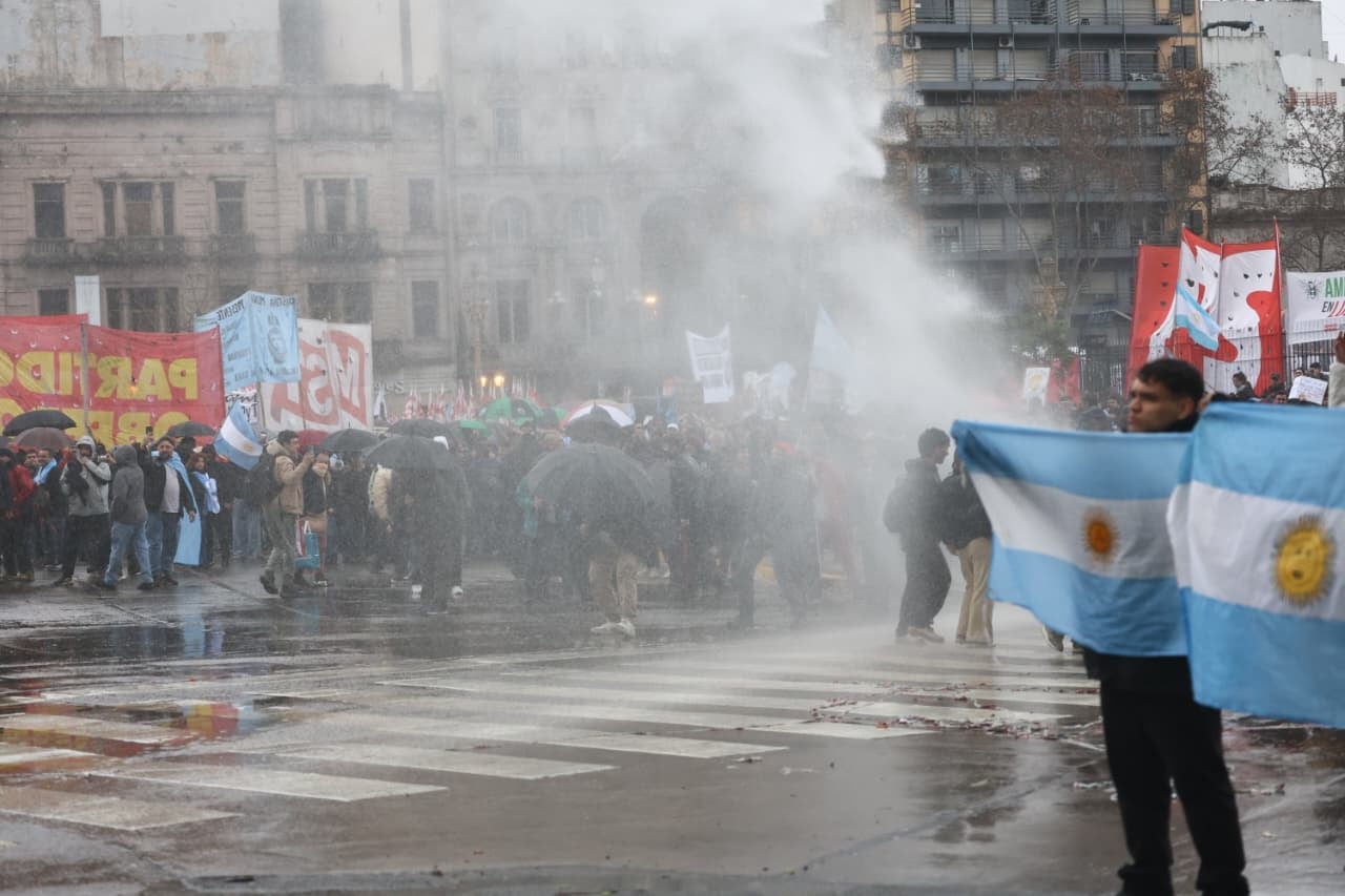 La marcha contra la ley de tierras en el Congreso