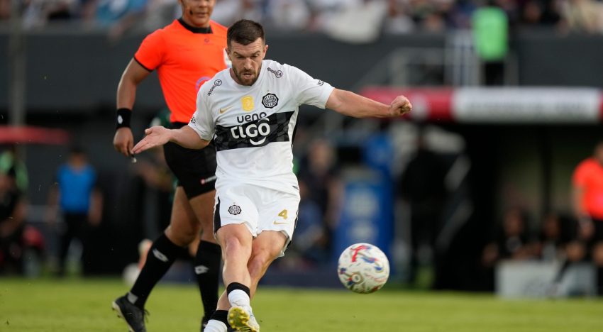 Video: Tim Payne marcó un golazo desde afuera del área en su debut con Olimpia
