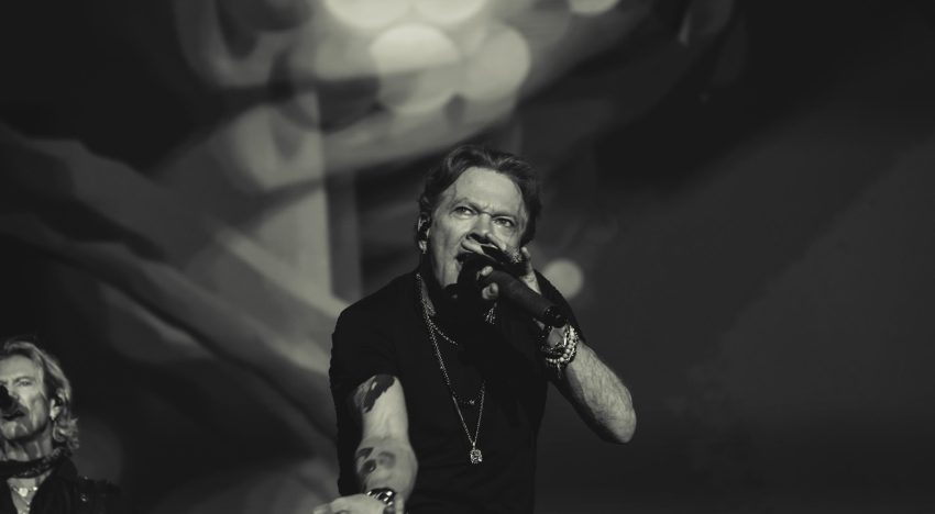 Axl Rose reveló el insólito problema de salud que sufrió durante un show de Guns N’ Roses: “Parece que mi mandíbula va a caerse”
