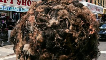 Insólito: por qué una bola gigante de pelo humano rueda por las calles de Nueva York