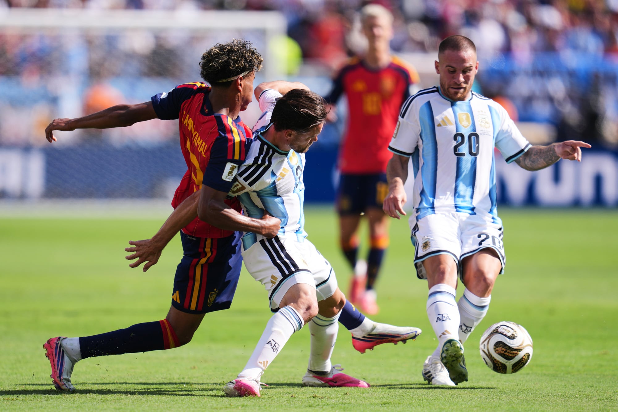 Las búsquedas de apuestas online alcanzaron un pico en la final del Mundial (AP Photo/Abbie Parr)
