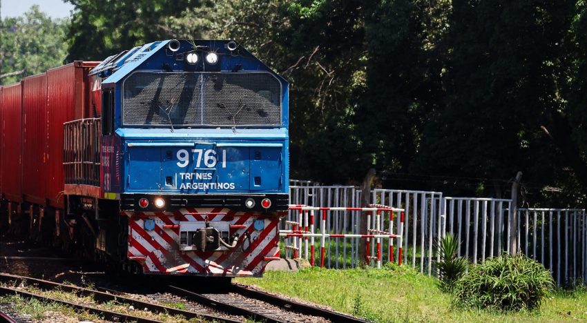 Privatización de Belgrano Cargas: el Gobierno fijó obras por al menos US$800 millones y abre la operación a distintas empresas