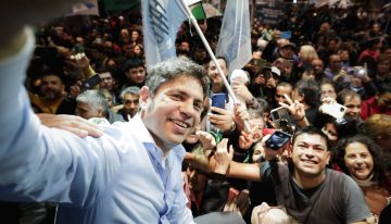 Axel Kicillof tiende puentes con un gobernador crítico de Cristina Kirchner y busca ampliar su armado de cara a 2027