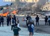 Última hora de la entrada de inmigrantes a Ceuta, en directo | Un grupo de ceutíes quema parte del campamento de los migrantes en una playa de Ceuta