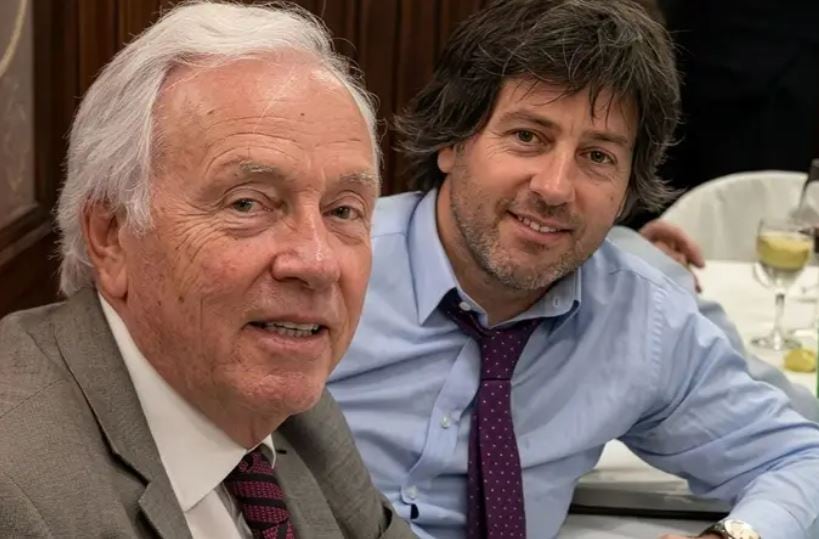 Carlos Mahiques con su hijo Juan Bautista, actual ministro de Justicia