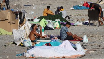 Última hora de la entrada de inmigrantes a Ceuta, en directo | Feijóo reclama a Sánchez decretar el confinamiento por “riesgo sanitario” de los migrantes con sarna y tuberculosis