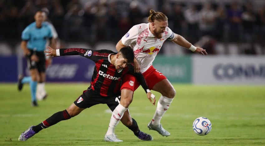 Coudet rearma la defensa de River para enfrentar a Independiente Santa Fe en la Copa Sudamericana
