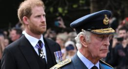 “No es bienvenida”. La llamada del príncipe Carlos que impidió a Meghan despedir a Isabel II en Balmoral