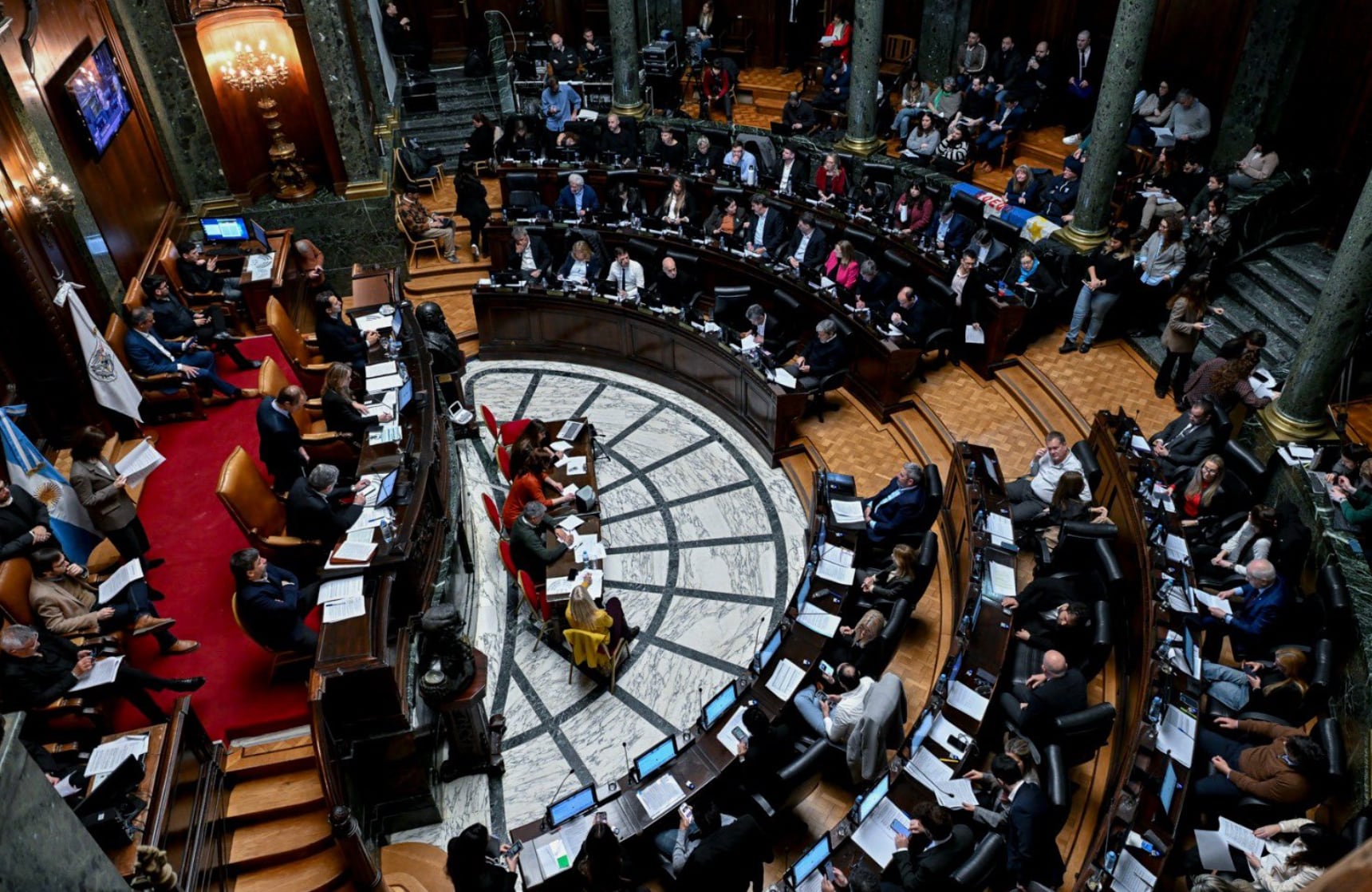 La sesión de este jueves en la Legislatura porteña. (Foto: @LegisCABA)