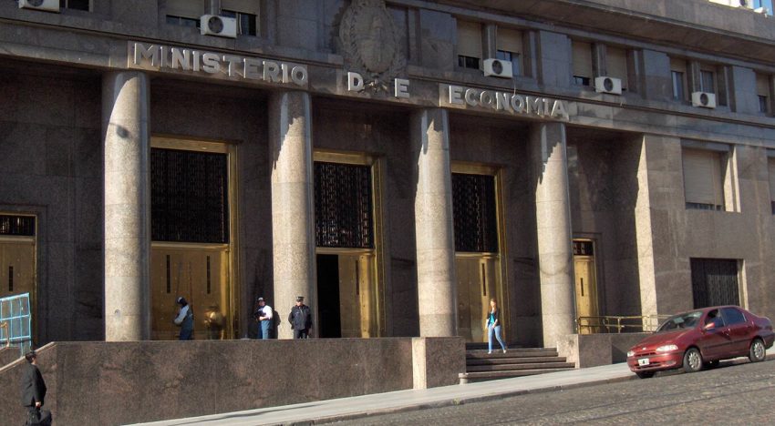 El mercado de pesos enciende señales y mira de reojo al año electoral