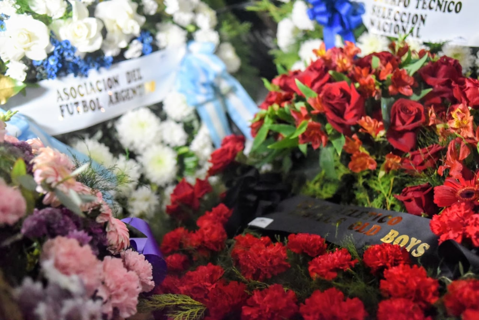 Newell's Old Boys también se sumo al envío de flores para sumarse a la despedida de Jorge Messi