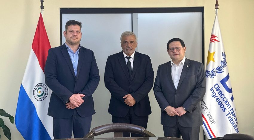 José Velis, director de la Aduana, se tomó licencia y podría no continuar al frente del organismo