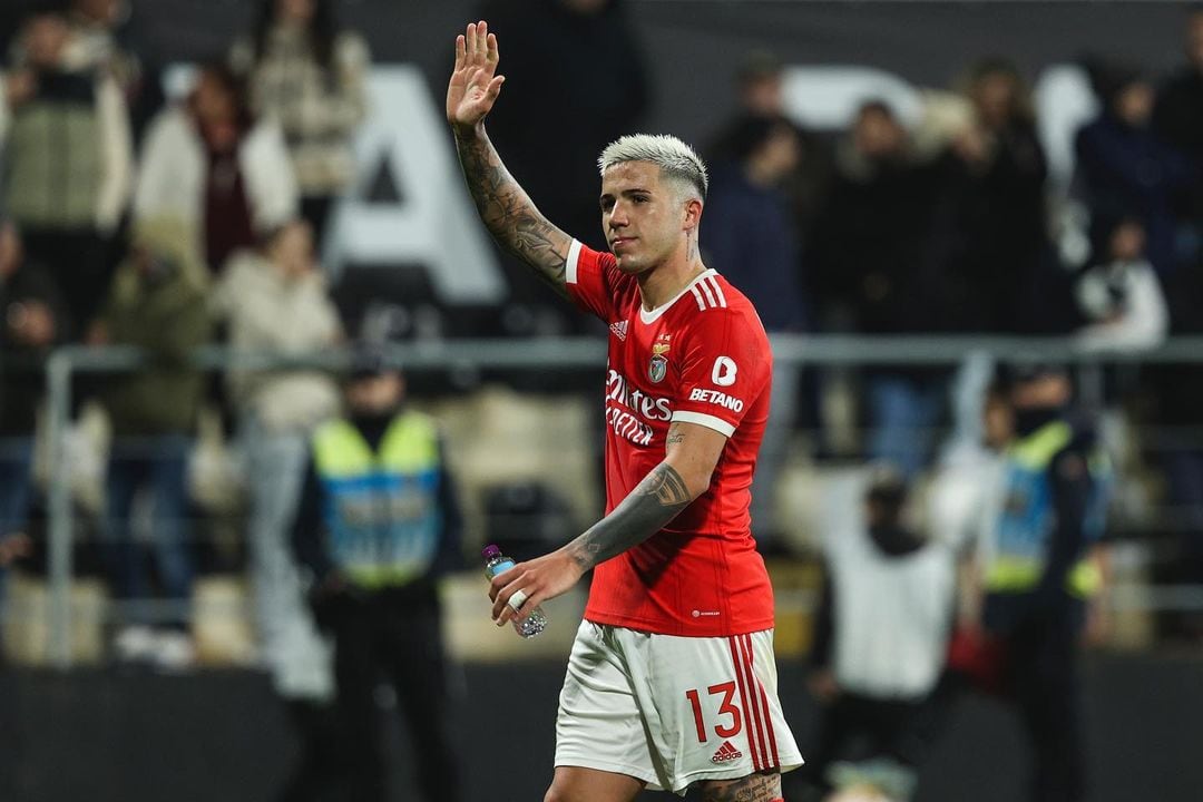 Enzo Fernández, con la camiseta de Benfica