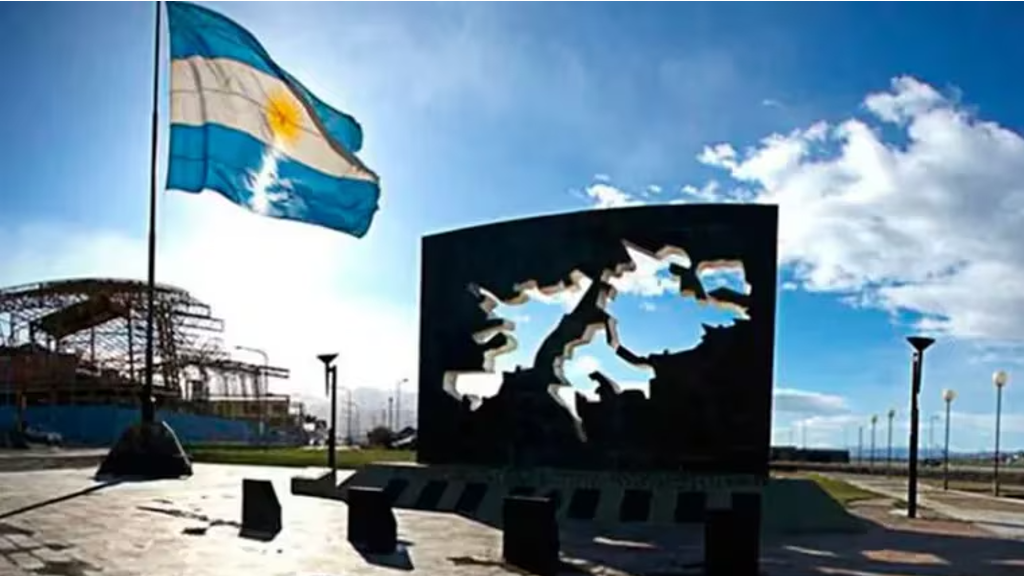 Los 10 de junio se conmemora el Día de la Afirmación de los Derechos Argentinos sobre las Islas Malvinas, Georgias del Sur y Sándwich del Sur y los espacios marítimos circundantes (Foto: Telam)