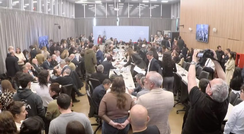Expertos expusieron en Diputados sobre el endeudamiento de las familias, mientras la oposición aún busca unificar 50 proyectos