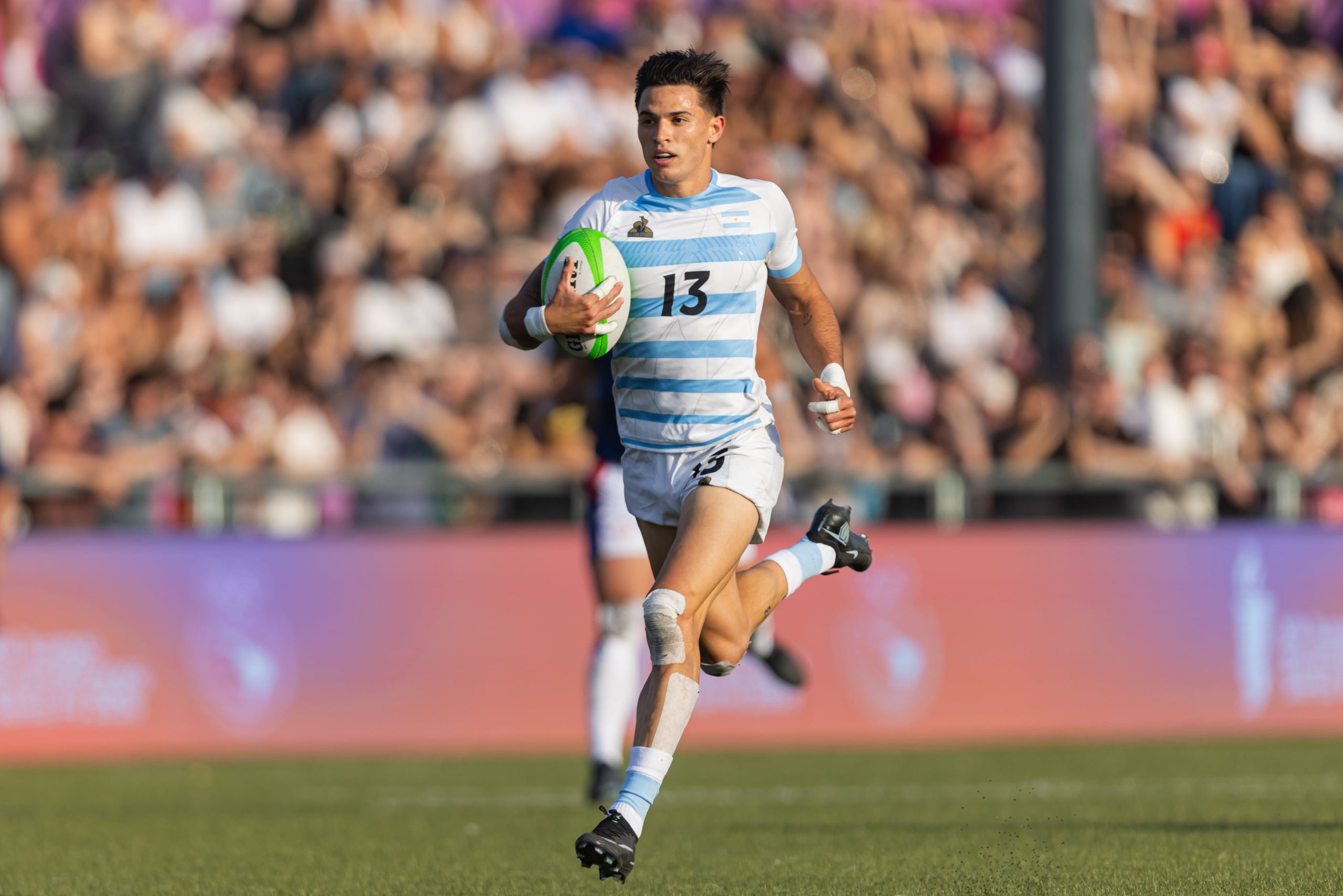 El torneo de rugby seven se disputa en Rosario