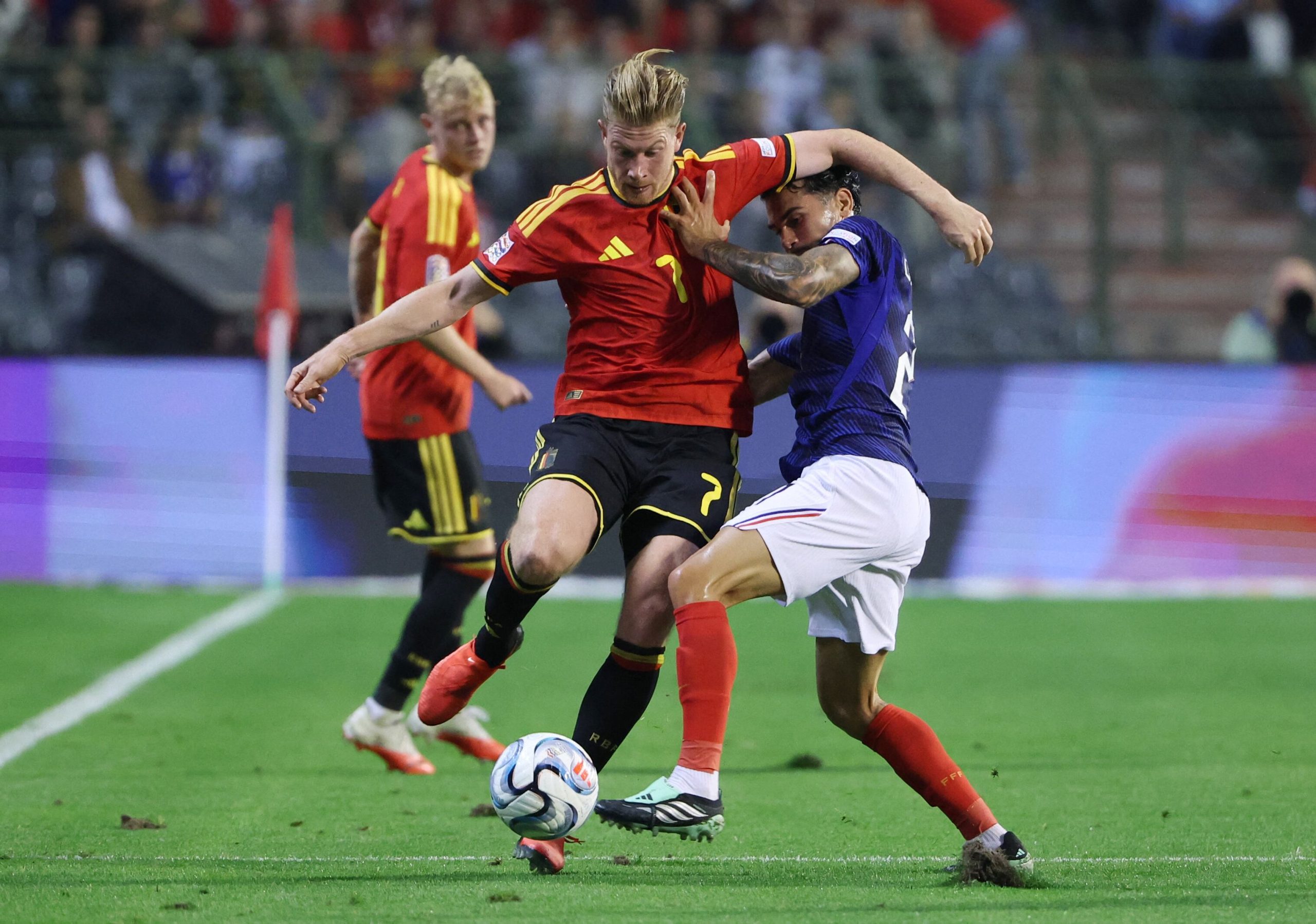 Bélgica vs Francia por la fase de grupos de la UEFA Nations League del 2026.