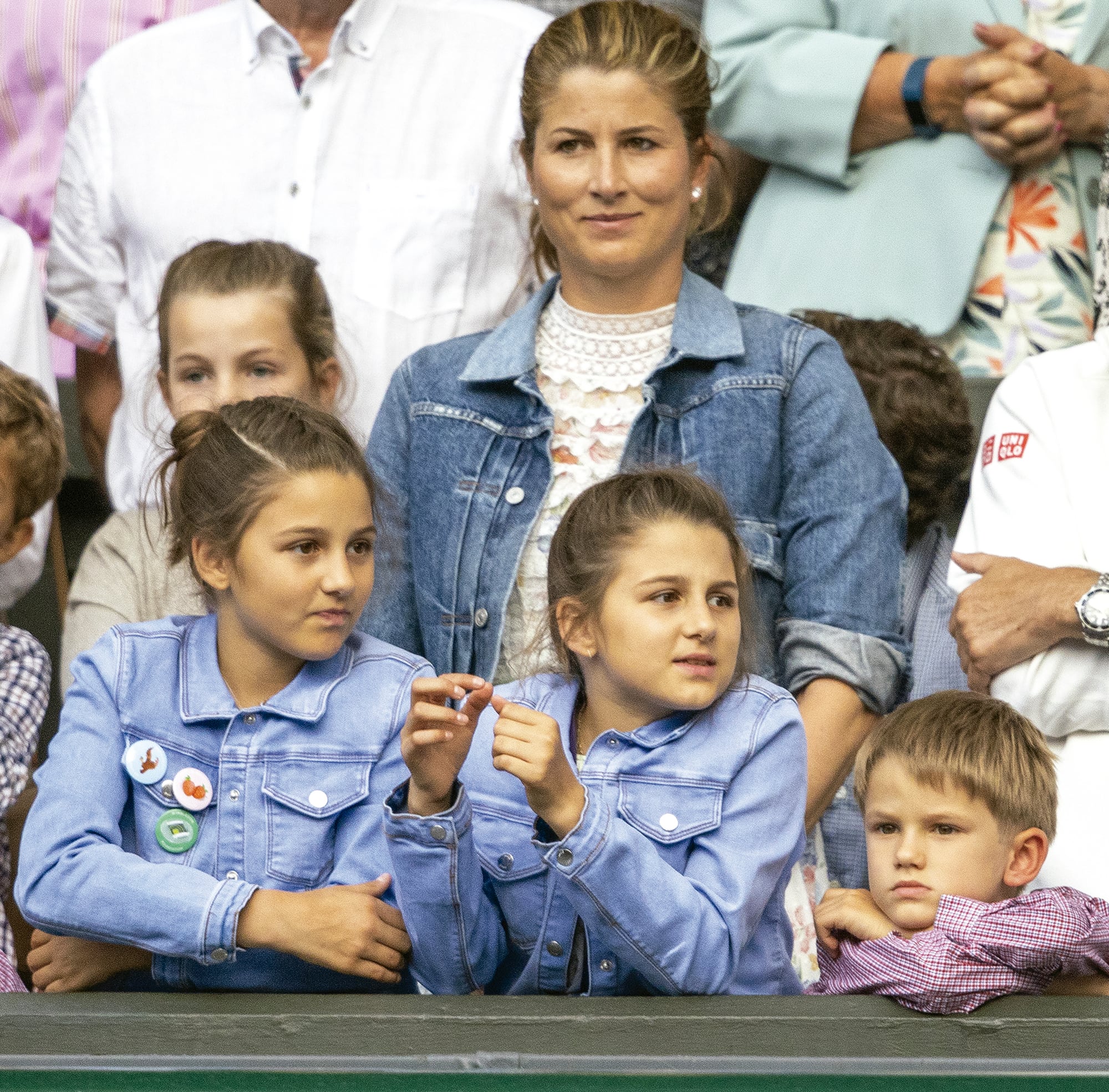La mujer de Federer con sus cuatro hijos en Wimbledon 2019