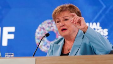 Una misión del FMI iniciará el lunes una nueva revisión del acuerdo con la Argentina que puede destrabar US$900 millones