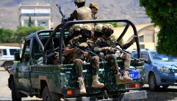 Los rebeldes hutíes continúan su avance en Yemen: tomaron dos islas estratégicas en el mar Rojo y atacaron a Arabia Saudita