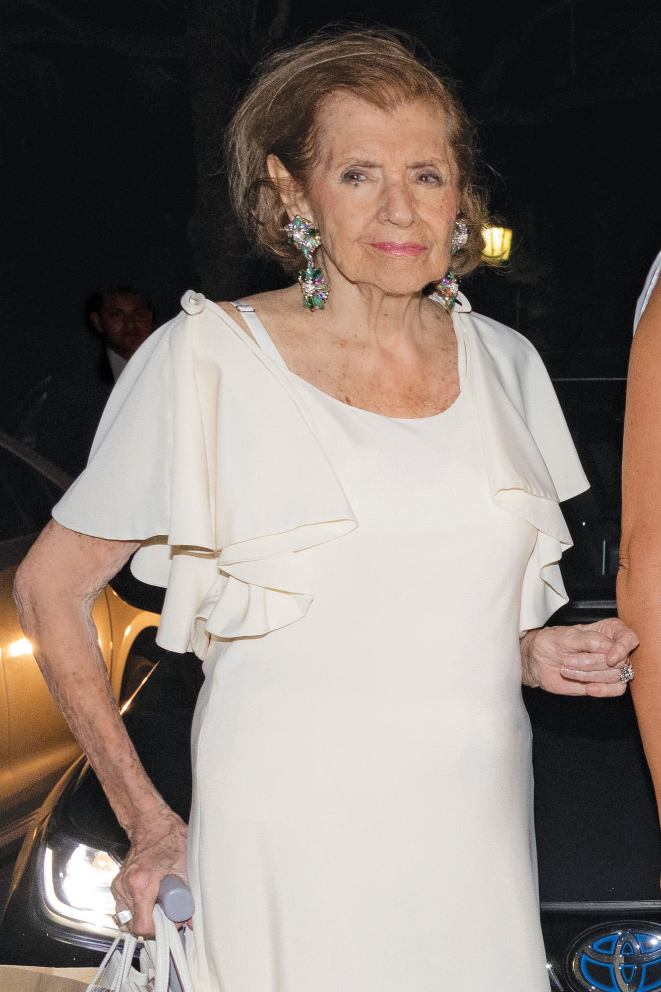 Amiga desde los 20 años, se conocieron en el Festival de Cine de Mar del Plata y estuvo a su lado casi desde el inicio de los legendarios almuerzos, no sólo como amiga, sino que Mirtha solía acompañar sus looks con los accesorios de lujo de MT, la firma de Villarroel, que terminó convirtiéndose en su sello personal. Décadas después, la amistad sigue intacta: comparten el tradicional té semanal y adoran ir juntas al Teatro Colón