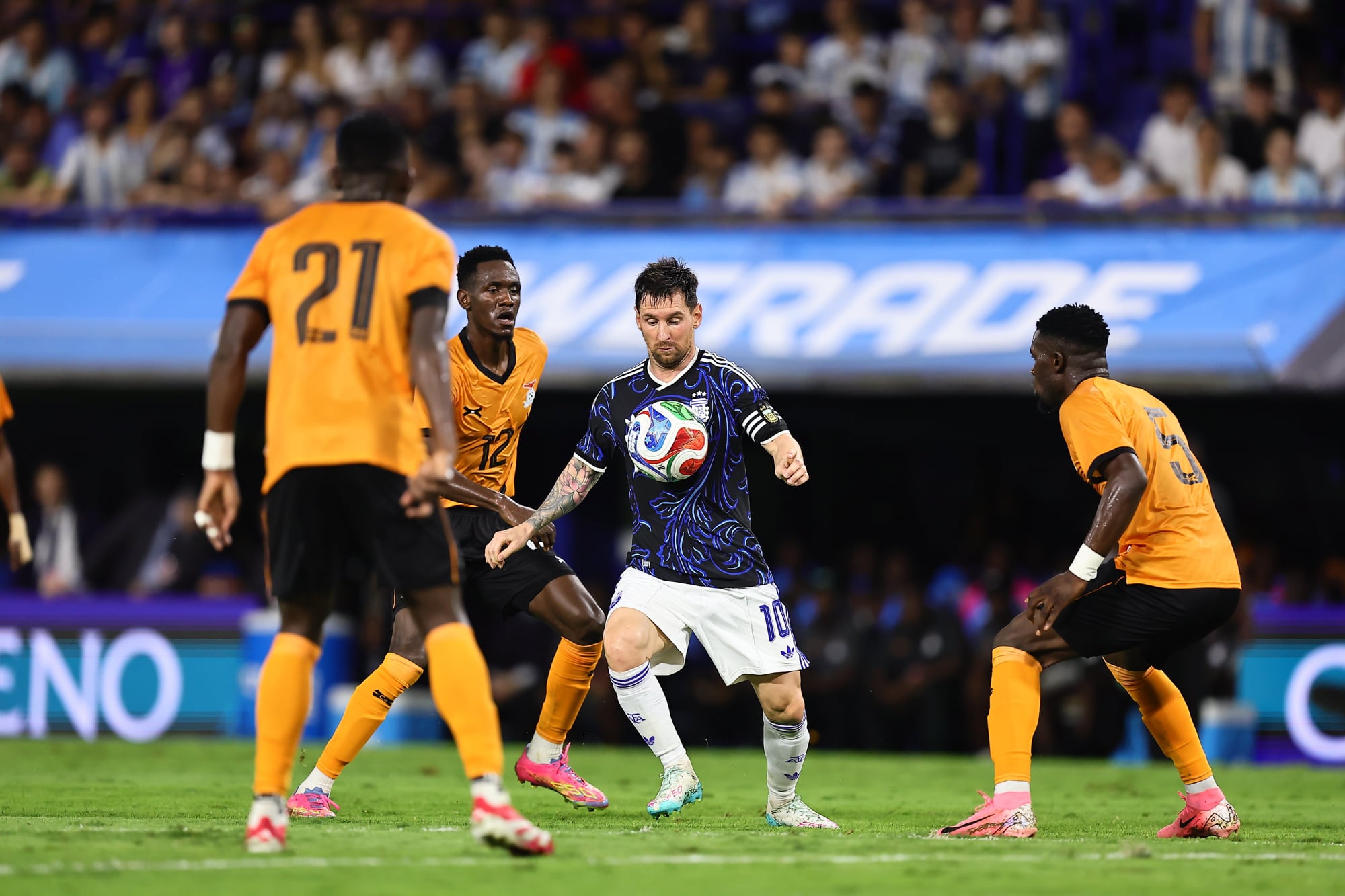 BUENOS AIRES, ARGENTINA - 31 DE MARZO de 2026:  durante el partido amistoso internacional entre Argentina y Zambia en La Bombonera el 27 de marzo de 2026 en Buenos Aires, Argentina. Manuel Cortina - La Nacion
