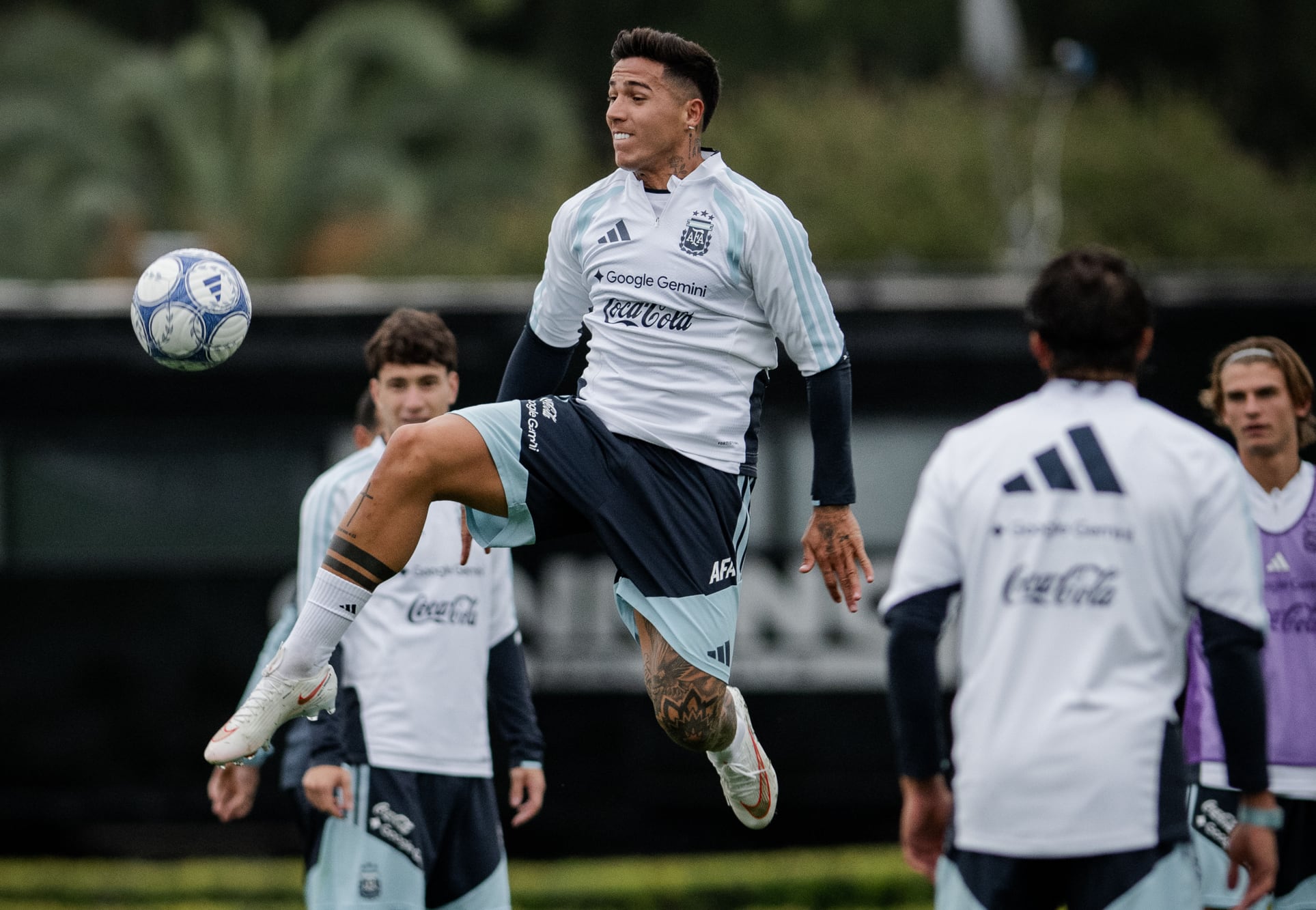 Enzo Fernández, durante un entrenamiento de la selección argentina