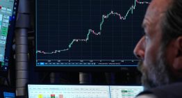 El riesgo país vuelve a caer y perfora los 500 puntos por primera vez en más de dos semanas