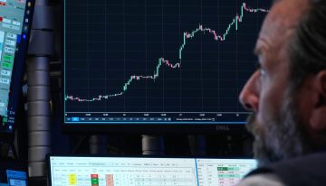 El riesgo país vuelve a caer y perfora los 500 puntos por primera vez en más de dos semanas