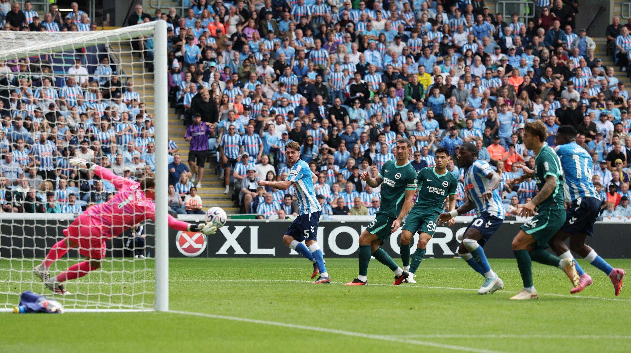 Coventry vs Brighton por la fecha 4 de la Premier League del 2026.