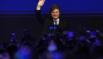 Milei ratificó que no cambiará sus políticas por las elecciones: “No voy a borrar con el codo lo que escribí con la mano”