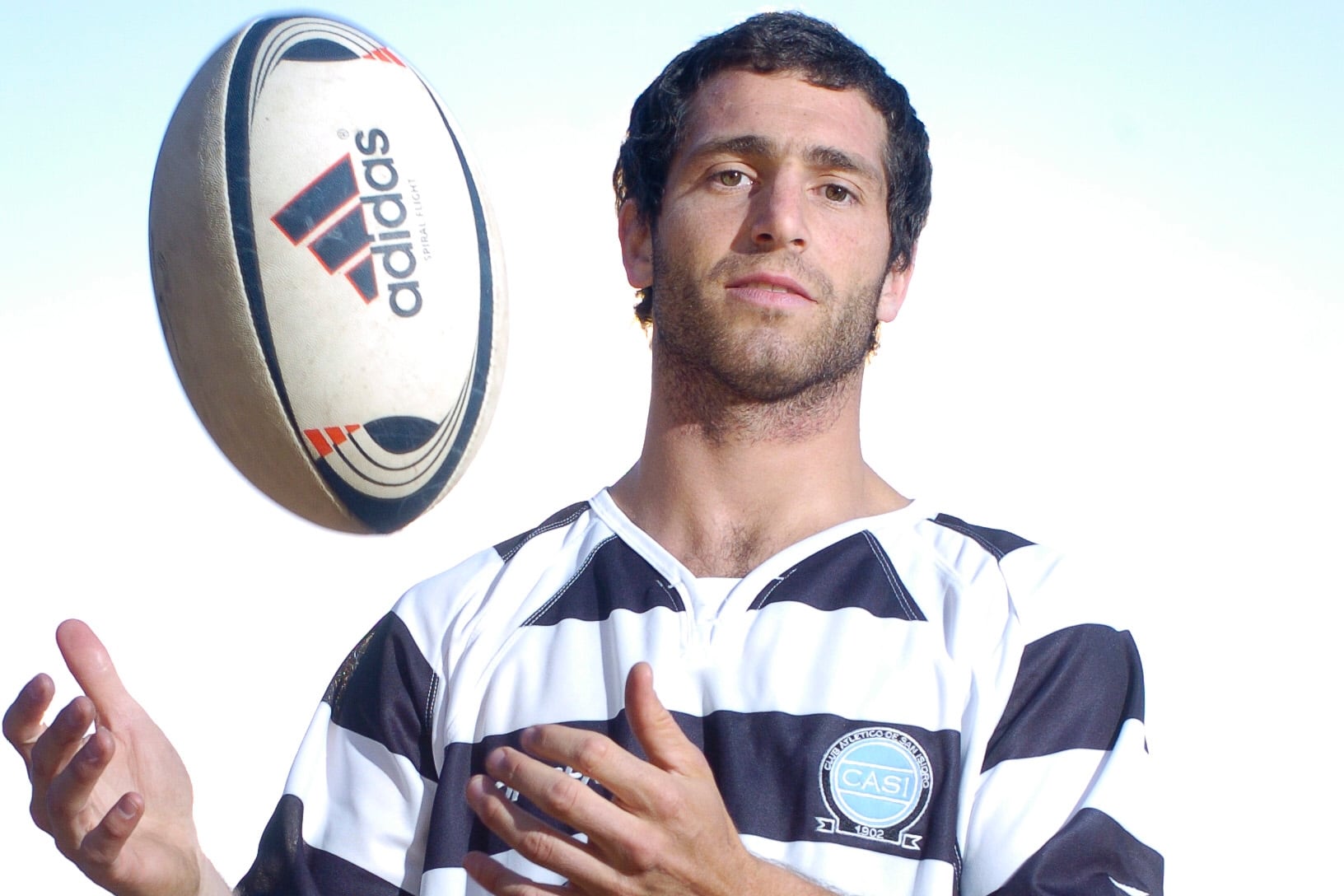 Martín Aramburú con la camiseta del CASI, su club