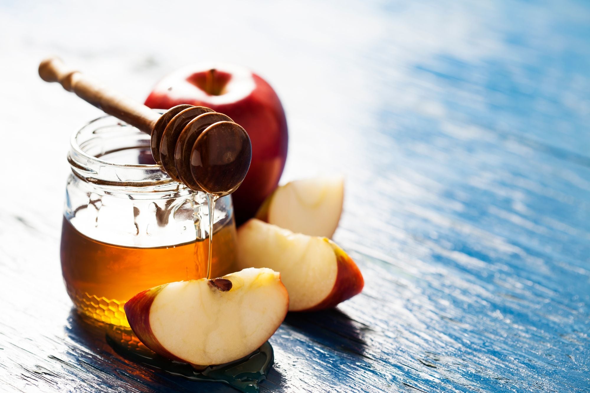 Las manzanas bañadas en miel representan el deseo de un año dulce