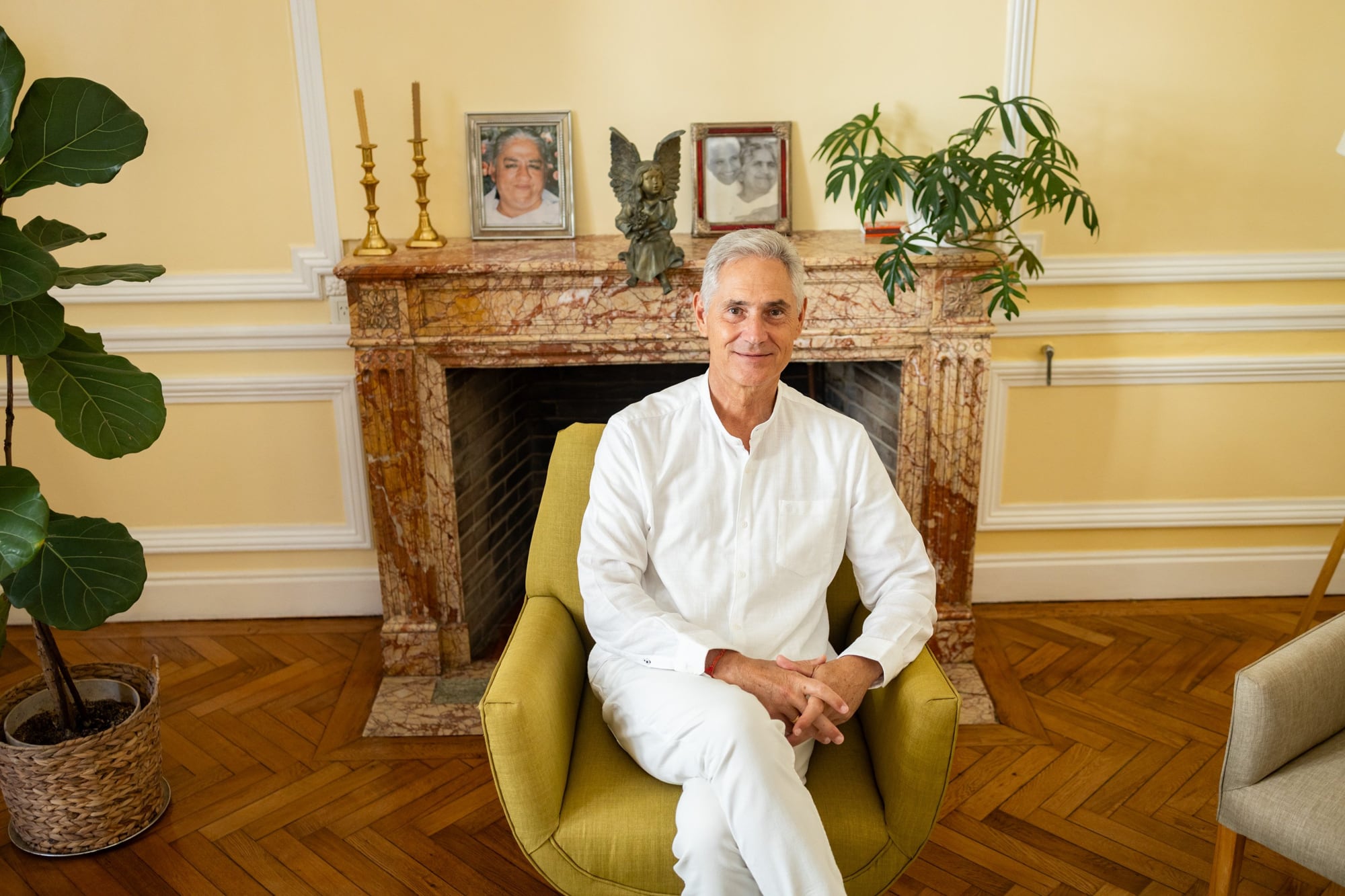 Simó forma parte del movimiento espiritual Brahma Kumaris, que nació en India y tiene sede en la Argentina 