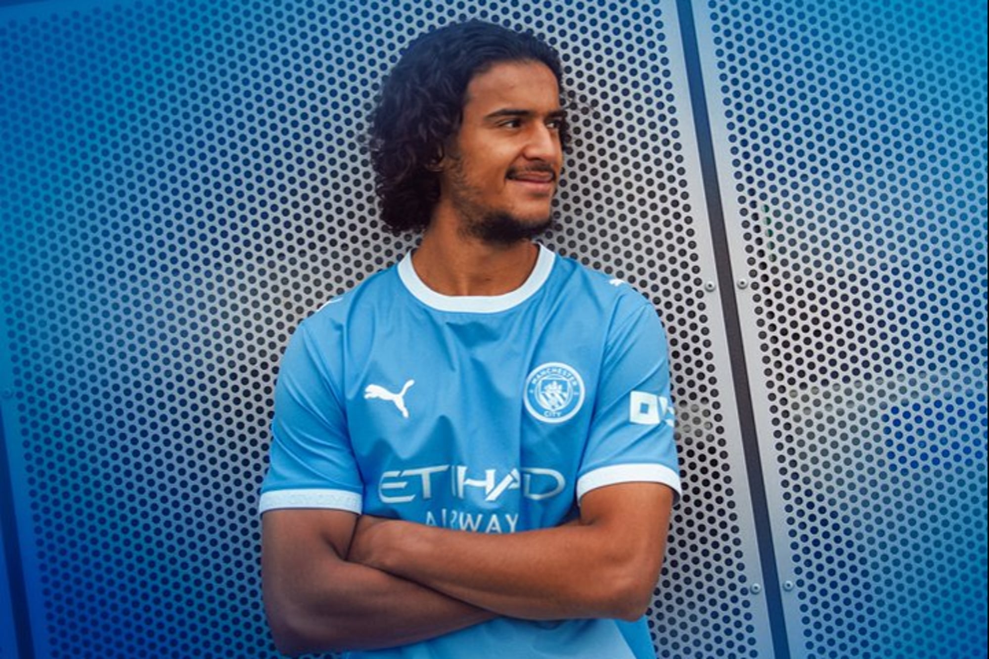 Ayyoub Bouaddi, el día de su presentación en Manchester City