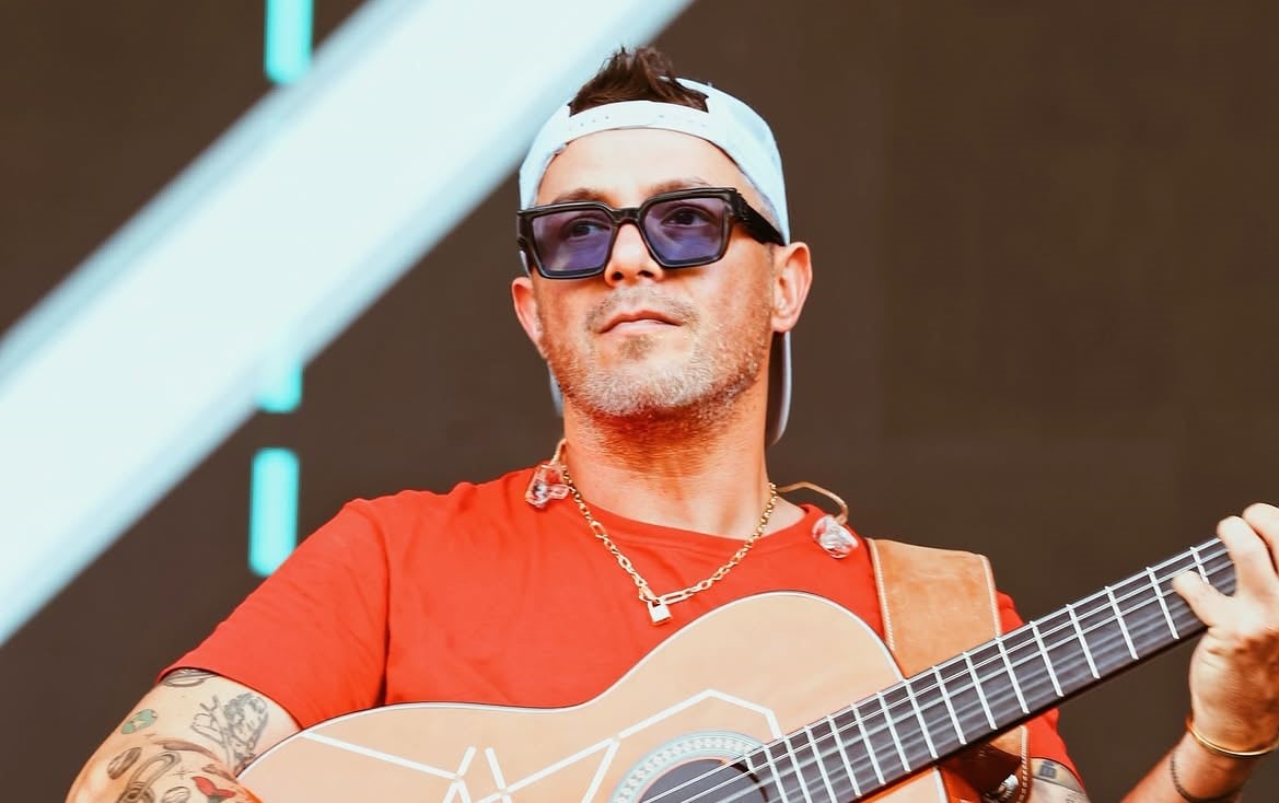 El cantante confesó que suele comenzar sus mañanas de manera relajada. (Foto: Instagram - alejandrosanz)