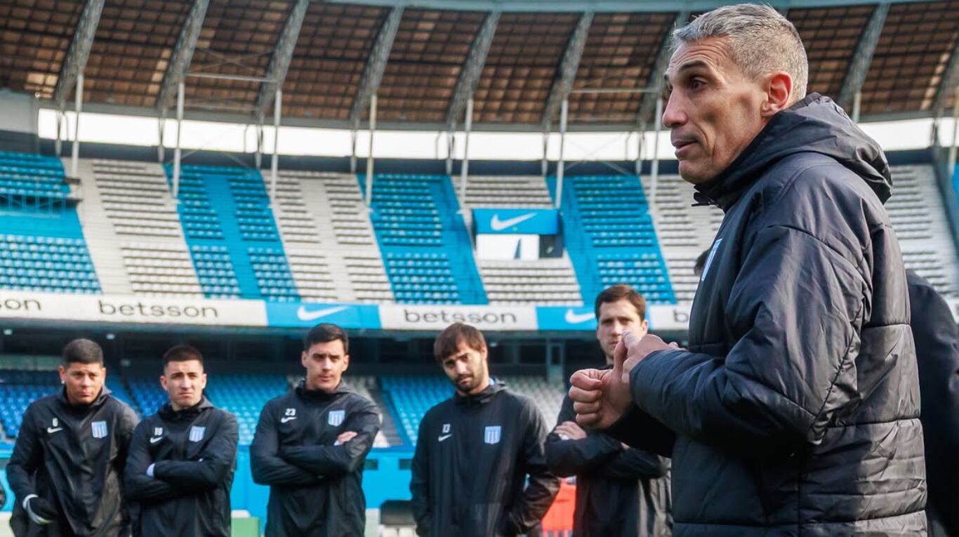 Juan Pablo Vojvoda dejó de ser el DT de Racing (Foto: Prensa Racing)