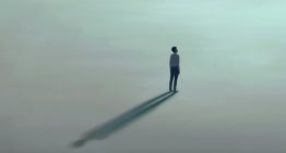Los expertos en psicología coinciden: quienes tienen una vida social muy activa pueden sentirse solos