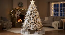Adiós al árbol de Navidad verde: el tono elegante y sofisticado que promete ser tendencia para las fiestas de este 2026