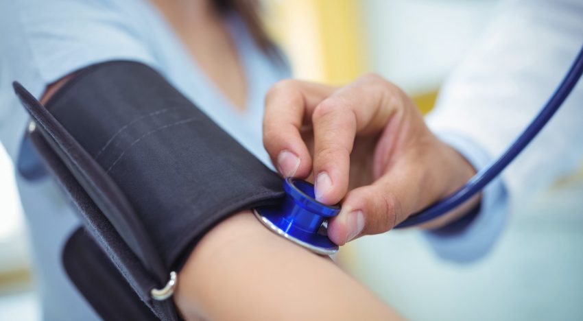Un cardiólogo reveló cuál es el mayor miedo que tienen sus pacientes y qué relación tiene con la presión arterial