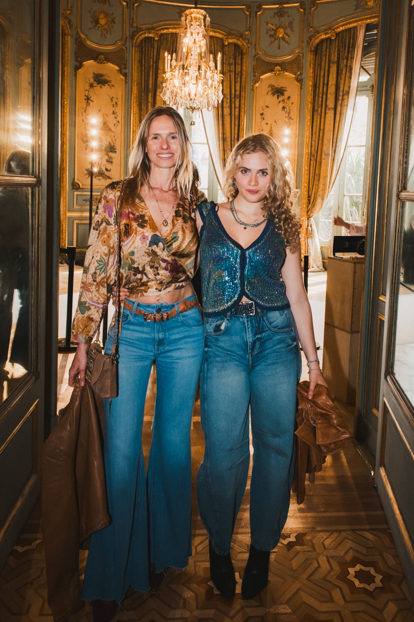 Madre e hija, Carola del Bianco y Maia Mayorga apostaron por looks relajados denim 