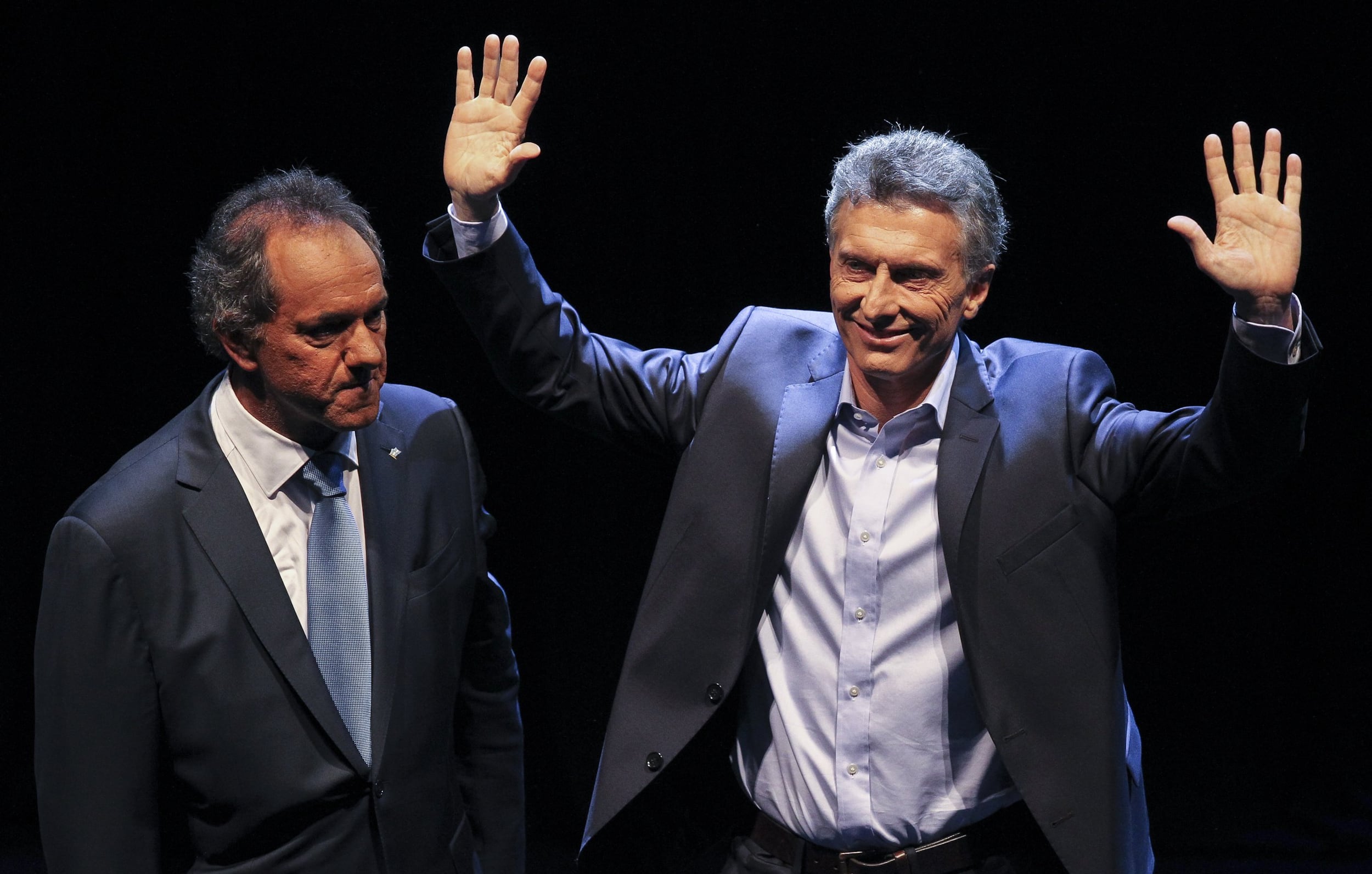 Daniel Scioli y Mauricio Macri en el debate electoral televisado en 2015