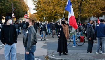 Más de 300.000 franceses salen a la calle por tercer fin de semana para protestar por el coste de la vida
