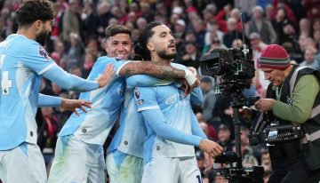 Video: el reencuentro de Enzo Fernández con Alexis Mac Allister en el partido entre Manchester City y Liverpool