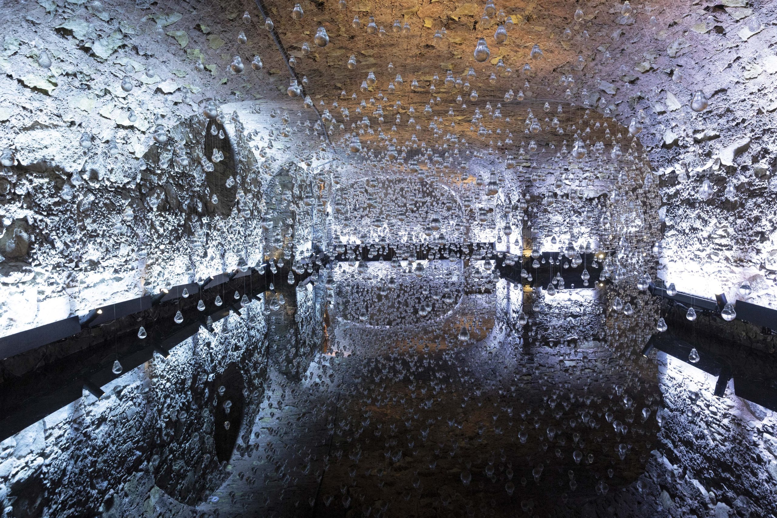 Lágrimas, impactante obra de Vinicius S.A., en la Galería del Mercado.