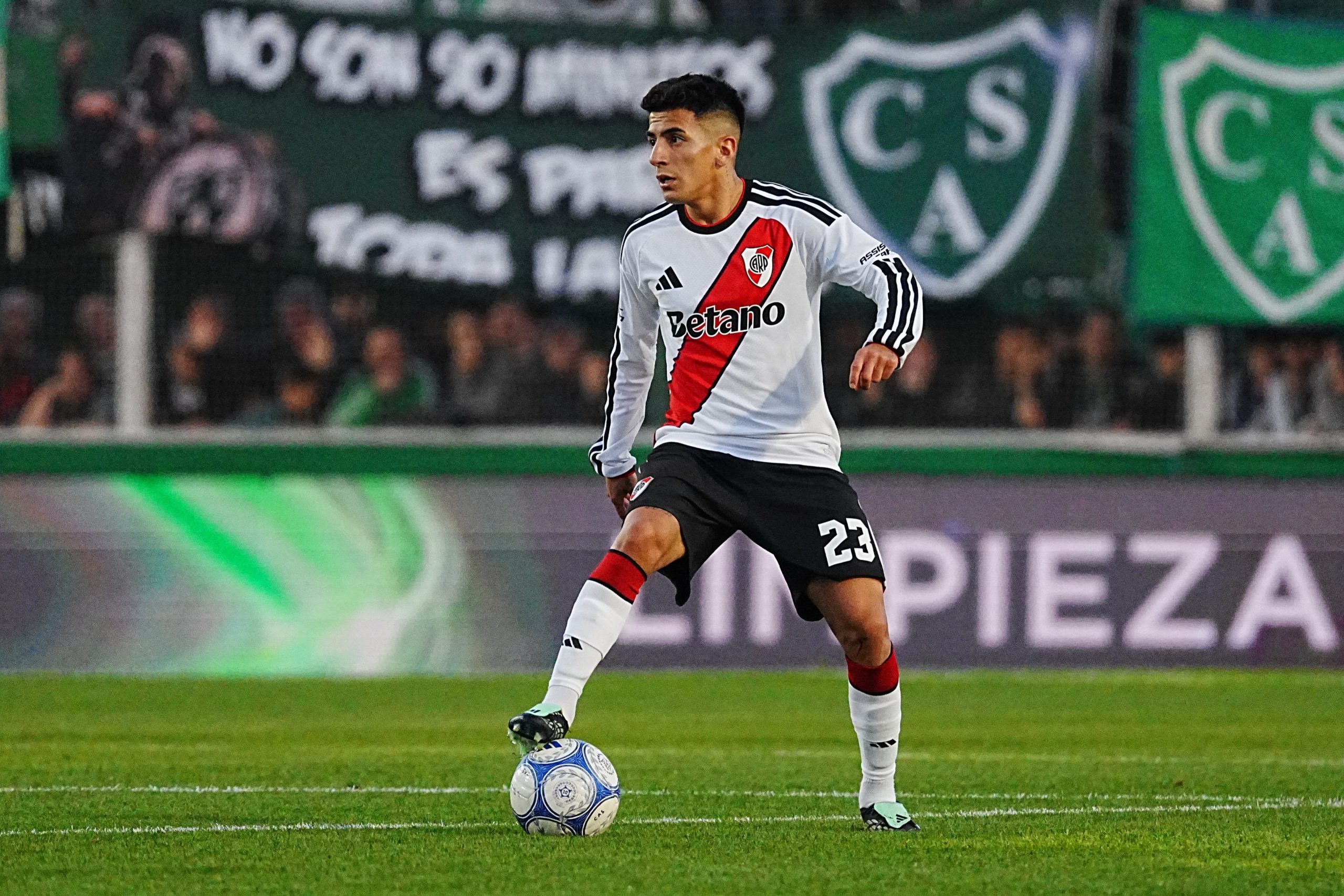 River visitará a Belgrano en pos de no ceder terreno en la tabla anual, para clasificarse para disputar alguna copa internacional.