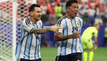 Video: el llanto desconsolado de Enzo Fernández mientras Messi daba su discurso de despedida de la Selección argentina