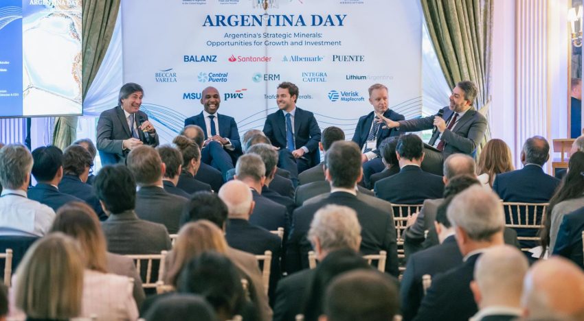 En medio de la tensión por Malvinas, el Gobierno busca inversiones mineras en Londres