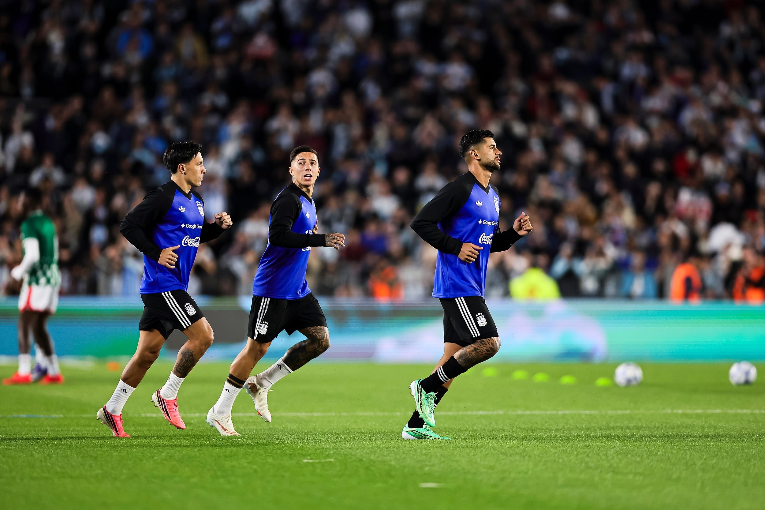 El estadio no está lleno a minutos del inicio