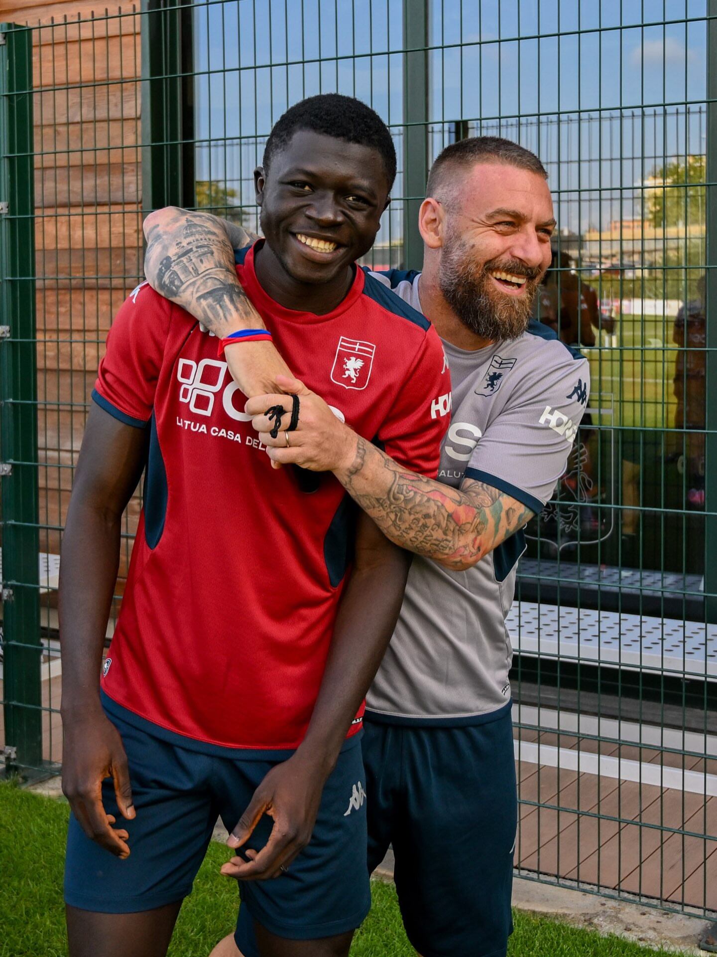 Doumbia fue dirigido por De Rossi en Genoa. (Foto: IG/its_chec_bebel_doumbia)